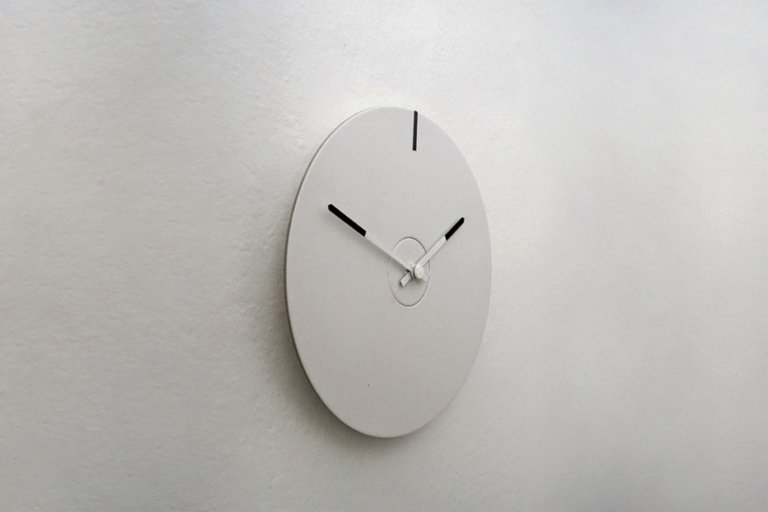 Manthou Clock