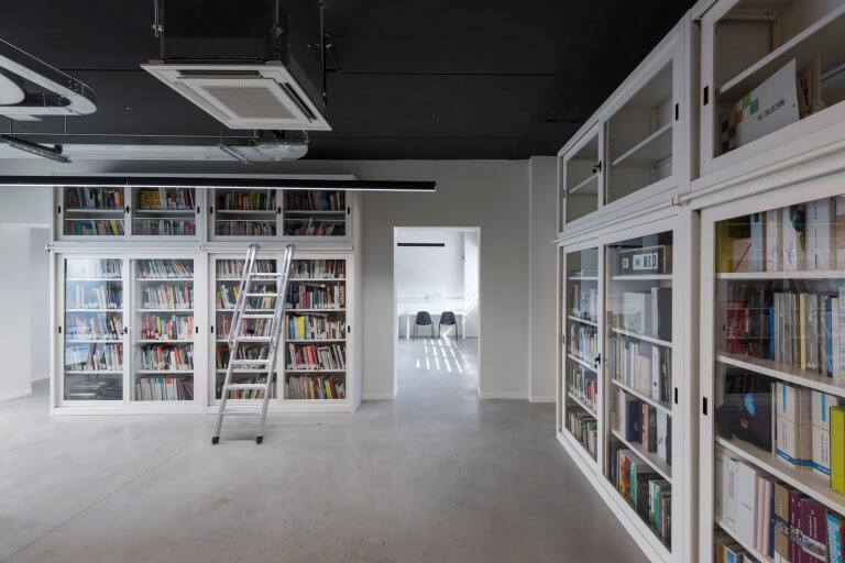 Foto biblioteca in Bodio STILO